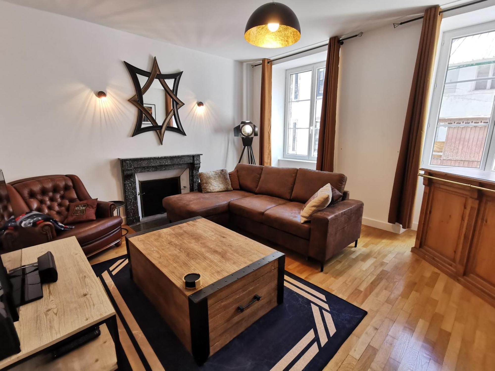 Appartement 3 Chambres Au Coeur Du Jura, Ideal Famille Salins-les-Bains Exterior photo